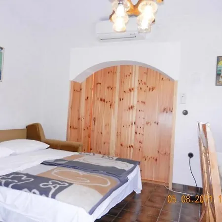 Diana, Zweieinhalbzimmer Apartmán