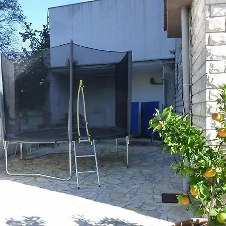 Diana, Zweieinhalbzimmer