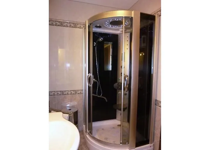 Diana, Zweieinhalbzimmer